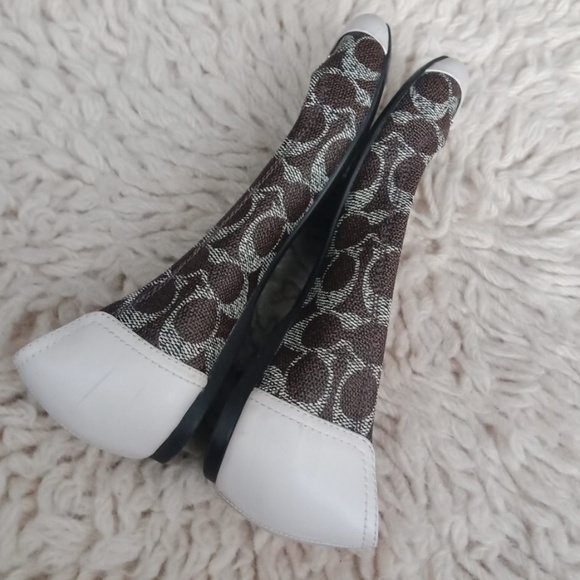 Signature Coach  flats - Picture 5 of 14